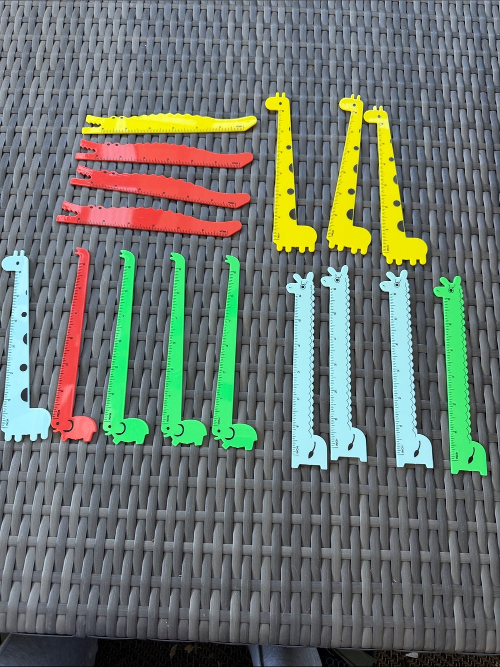 Colorful Kids Animal-Themed Plastic Measuring Rulers - Yellow, Red, Green, Blue